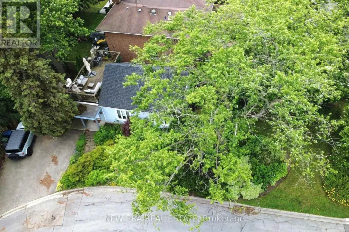 2 FOCH AVENUE, Toronto
