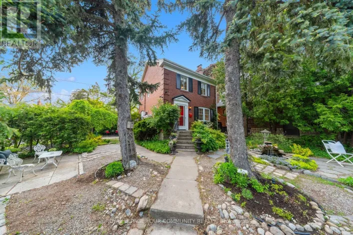 2 FOUR OAKS GATE, Toronto