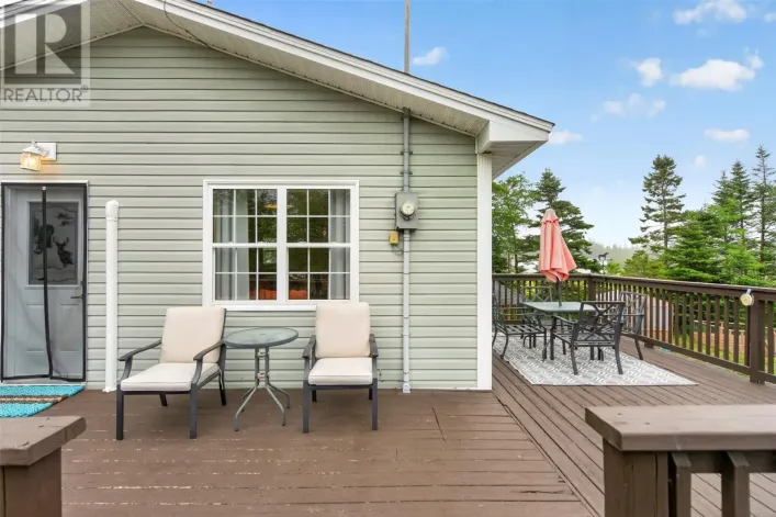 2 Fox Marsh Road, Ocean Pond