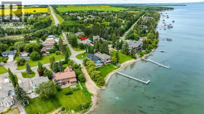 2 Grand Avenue, Norglenwold