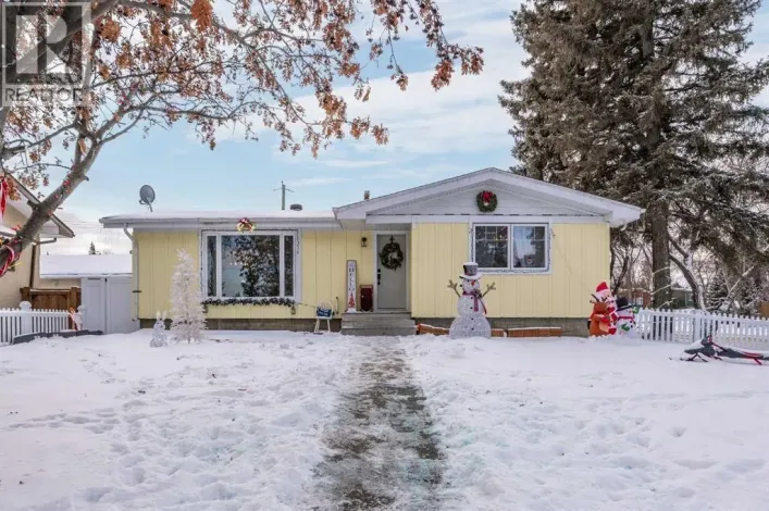 2 Grand Park Crescent, Camrose
