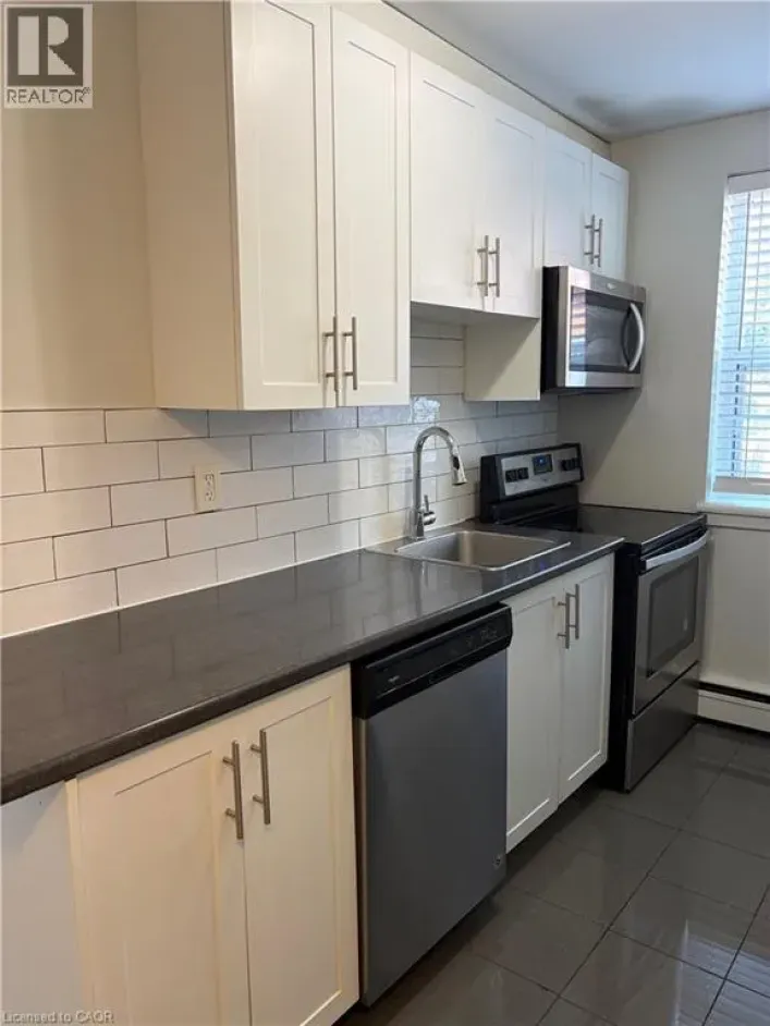2 GRANT Boulevard Unit# 3, Dundas