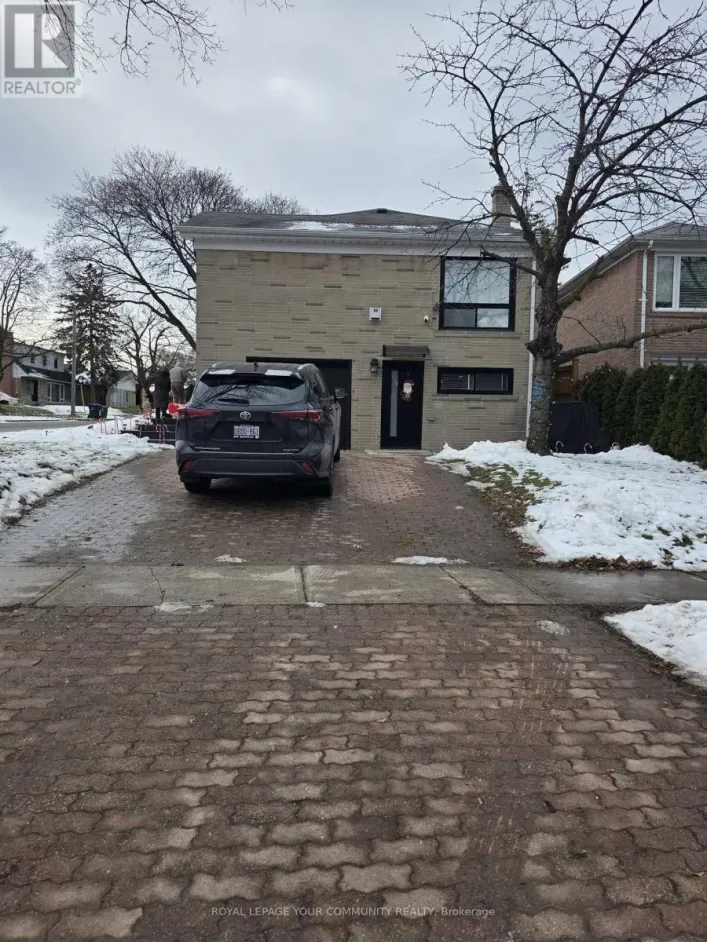 2 HARDISTY DRIVE, Toronto