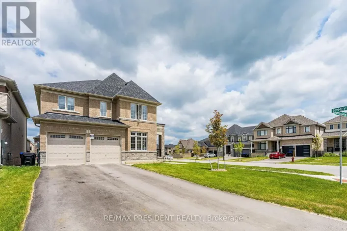 2 HAWTHORNS GARDENS, Adjala-Tosorontio
