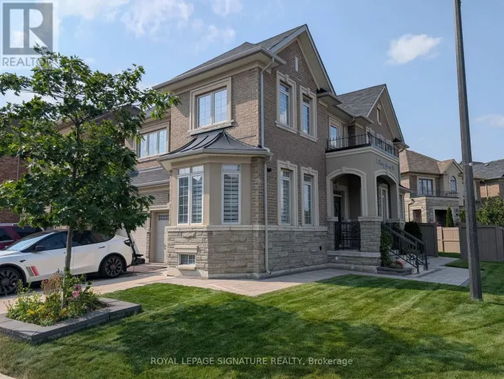 2 HENRY MOODY STREET E, Brampton