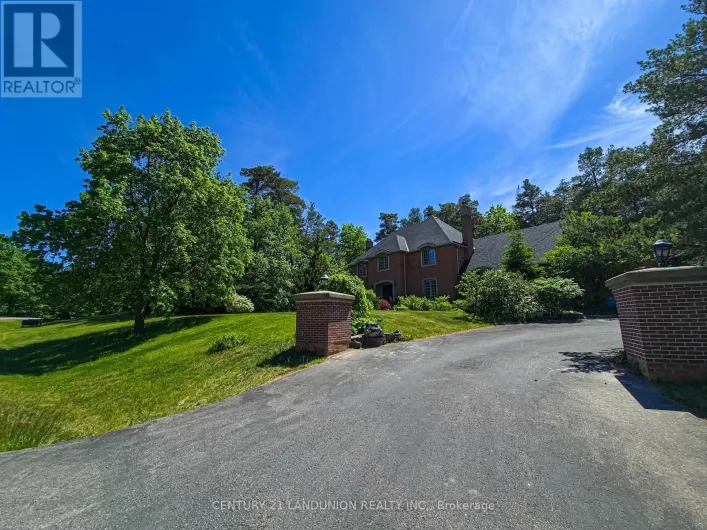 2 HERON TRAIL, Whitchurch-Stouffville