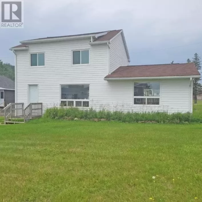 2 Howe Street, Marathon