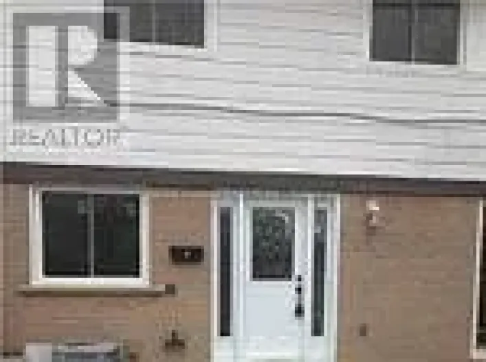2 HUNT CLUB DRIVE, Brampton