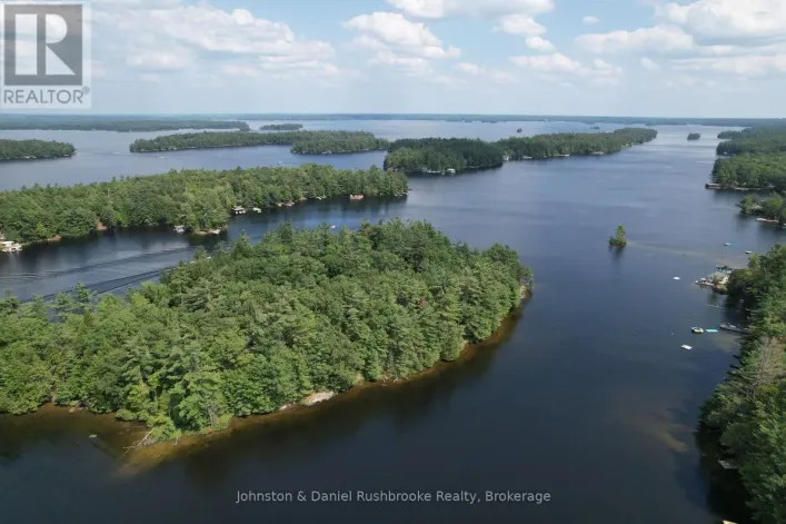 2 ISLAND 24LM (DENISON), Gravenhurst)