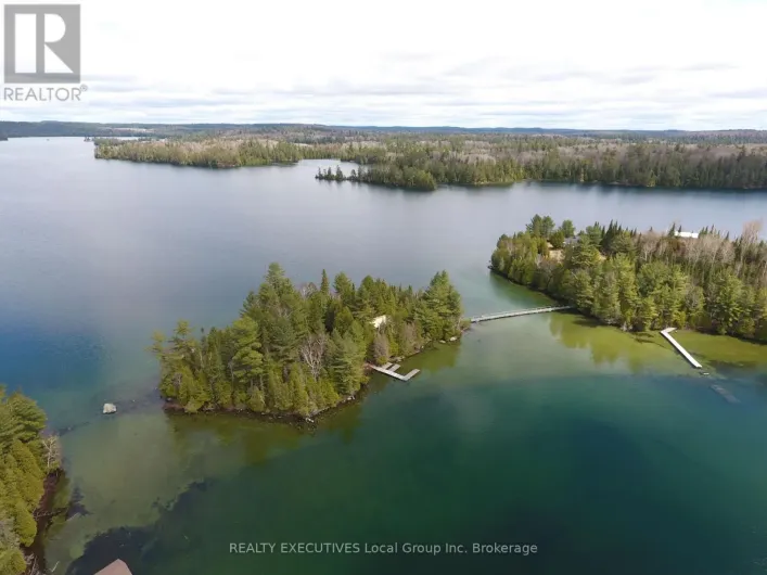 2 ISLAND 939, Temagami
