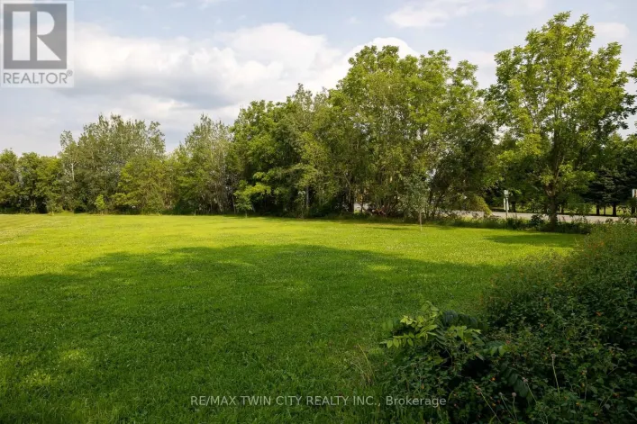 2 KINGS LANE, Brant