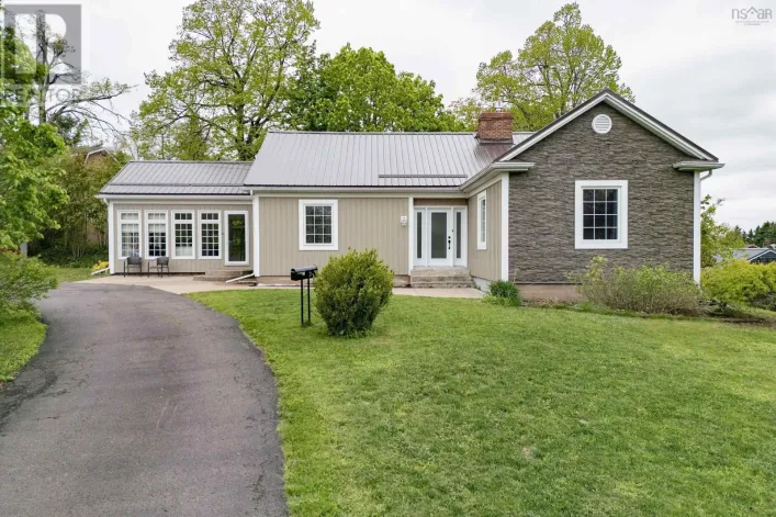 2 Lamy Street, Amherst