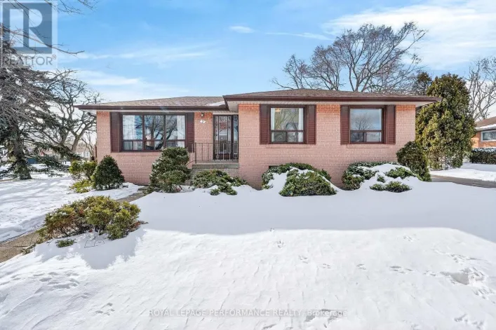 2 LITTLEWOOD CRESCENT, Toronto