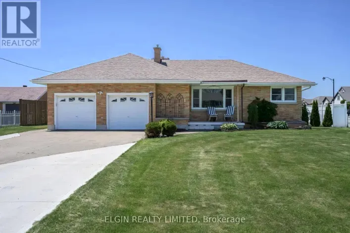 House for sale: 2 LYNDALE AVENUE, Central Elgin