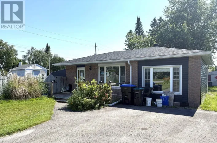 2 LYNN STREET, Tiny