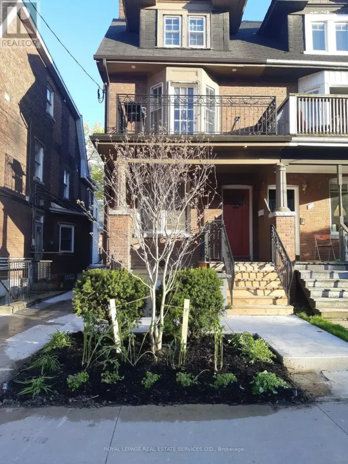 #2 MAIN - 33 DUPONT STREET, Toronto