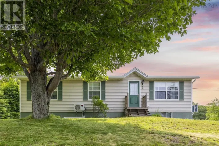 2 Maple Street, Trenton