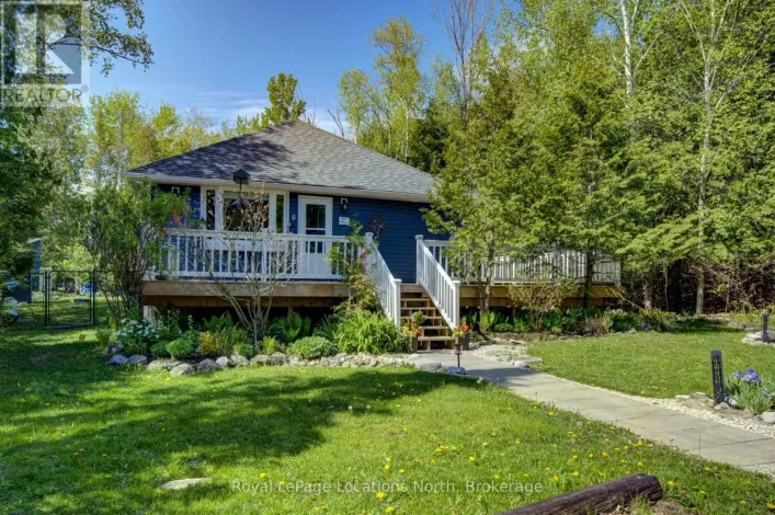 2 MAPLEWOOD DRIVE, Tiny
