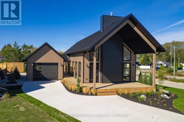 2 MARSHALL PLACE, Saugeen Shores