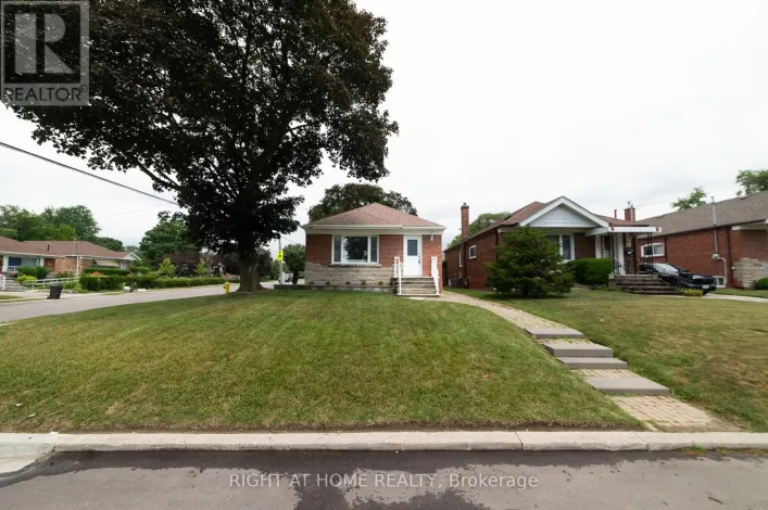 2 MIDHOLM DRIVE, Toronto
