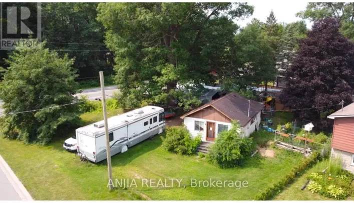 2 OAK AVENUE, East Gwillimbury