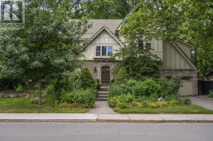 2 OAK KNOLL DRIVE, Hamilton