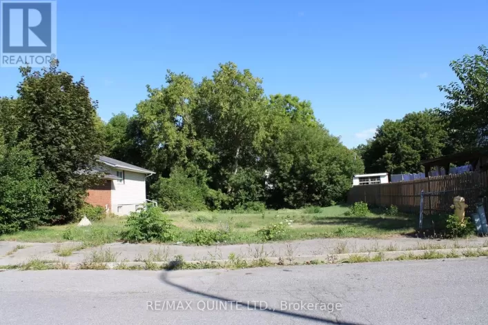 2 PANELAS CRESCENT, Quinte West