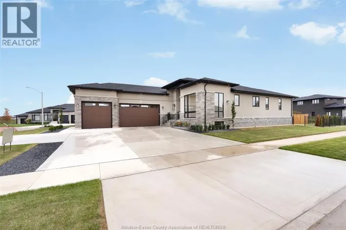 2 PEBBLE BEACH COURT, Leamington