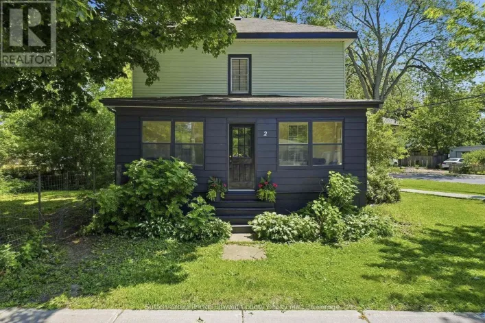 2 QUEEN STREET, Prince Edward County