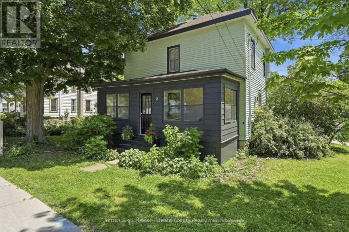 2 QUEEN STREET, Prince Edward County