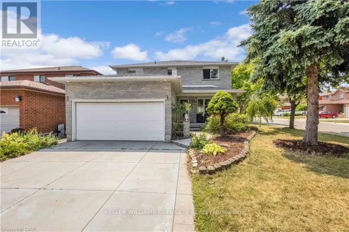 2 ROBESPIERRE COURT, Hamilton