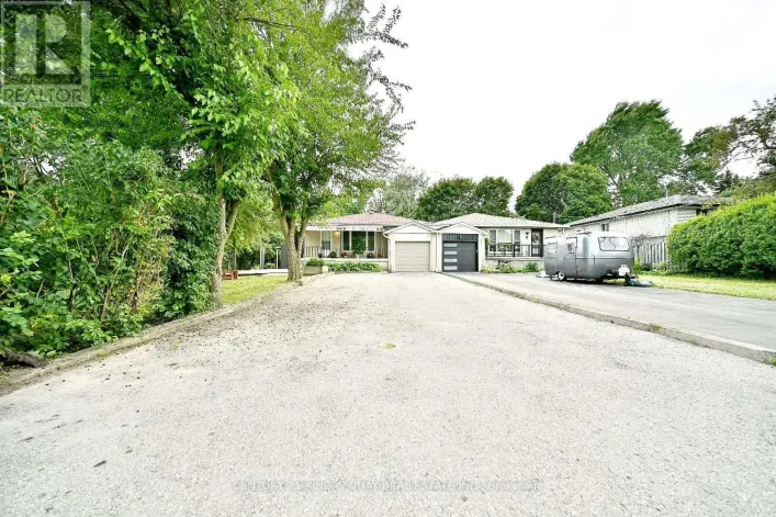 2 ROBINSON STREET, Markham