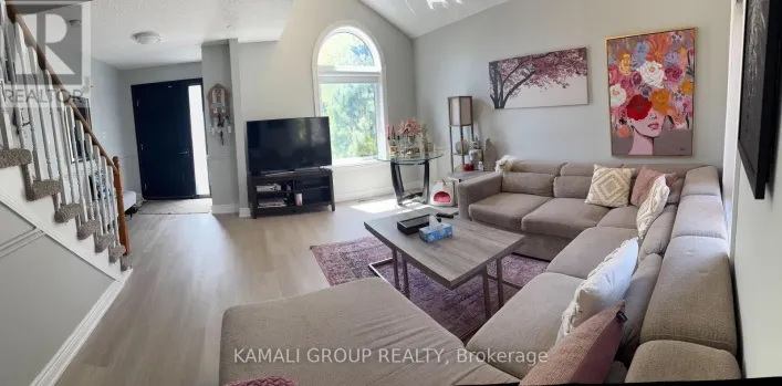 2 ROSS LINTON DRIVE, Aurora