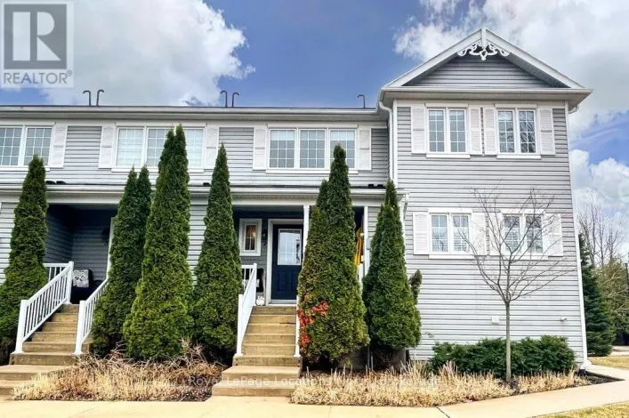 2 ROYALTON LANE, Collingwood