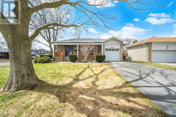 2 THICKET ROAD, Toronto