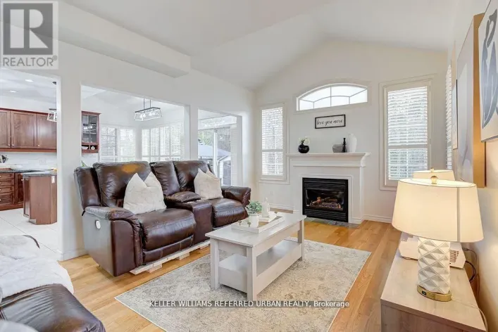 2 THISTLEDOWN CRESCENT, Whitby