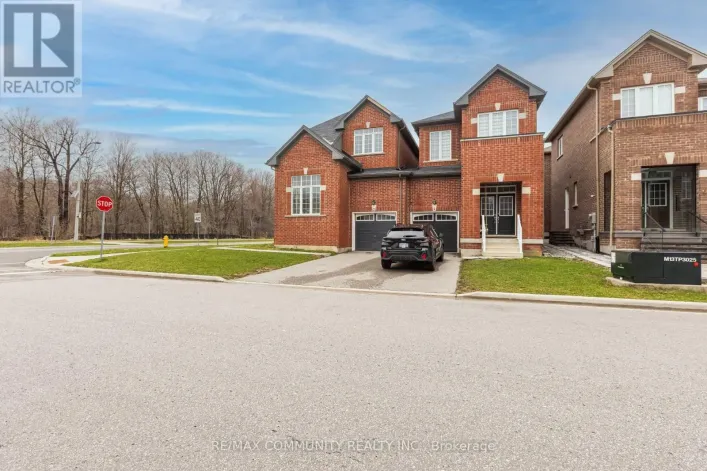 2 TITAN TRAIL, Markham