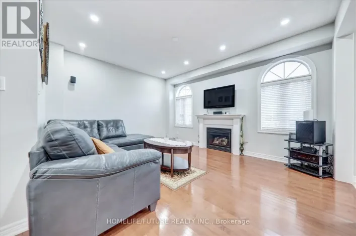 2 TOVEY TERRACE, Brampton