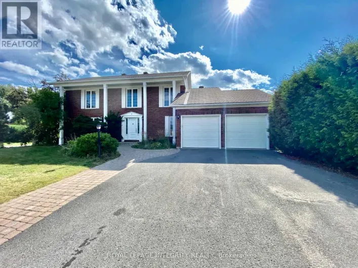 2 TUNBRIDGE COURT, Ottawa
