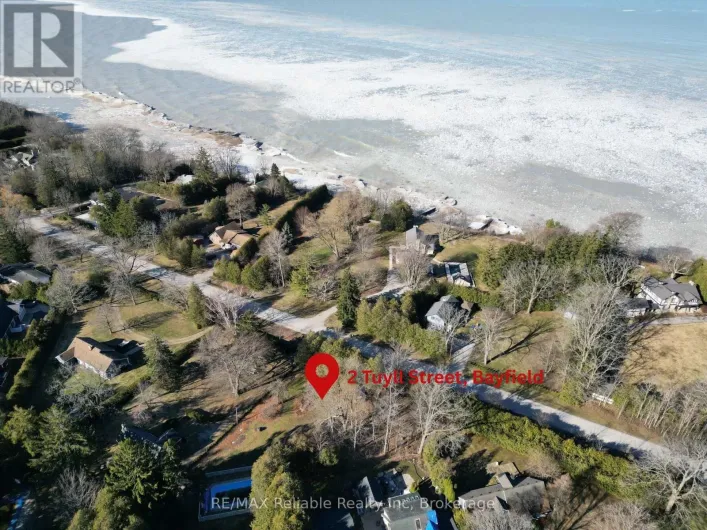 2 TUYLL STREET, Bluewater