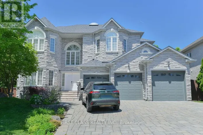 2 WAINWRIGHT AVENUE, Richmond Hill