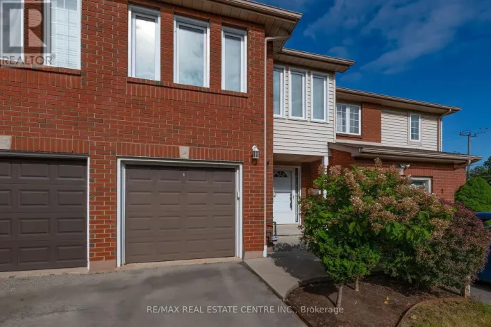2 WALKER COURT, Grimsby