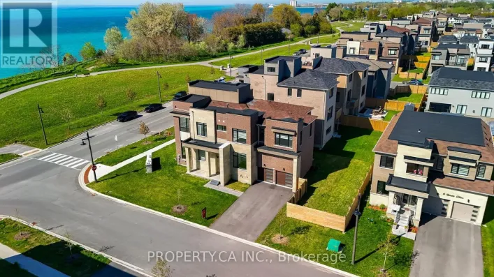 2 YACHT DRIVE, Clarington