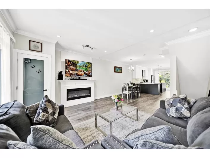 20 13898 64 AVENUE, Surrey