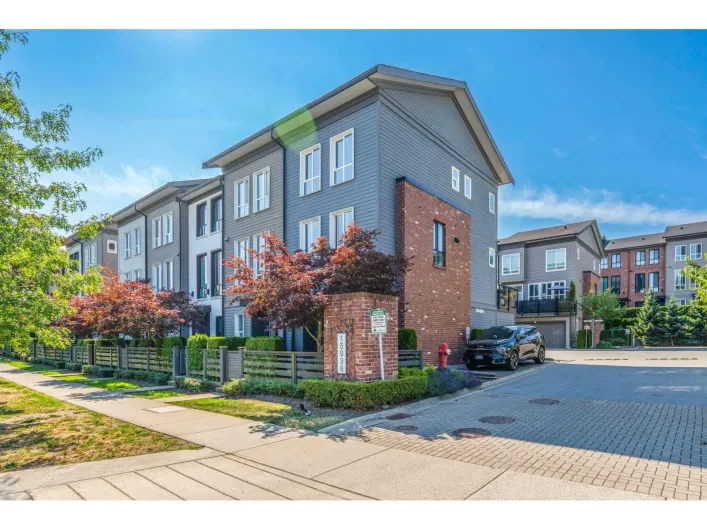 20 15938 27 AVENUE, Surrey