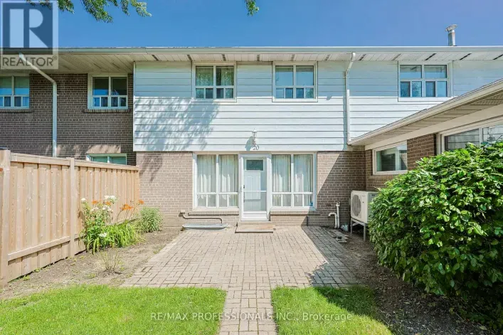 Row / Townhouse for sale: 20 - 160 CARSBROOKE ROAD, Toronto