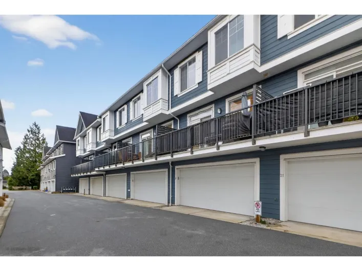 20 16323 15 AVENUE, Surrey