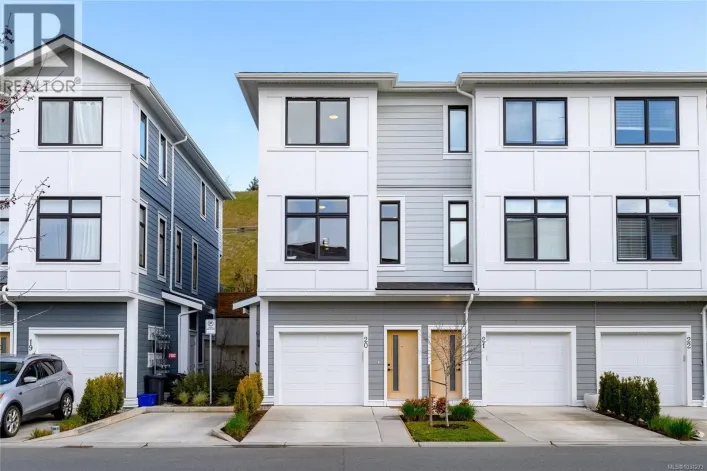 20 255 Caspian Dr, Colwood