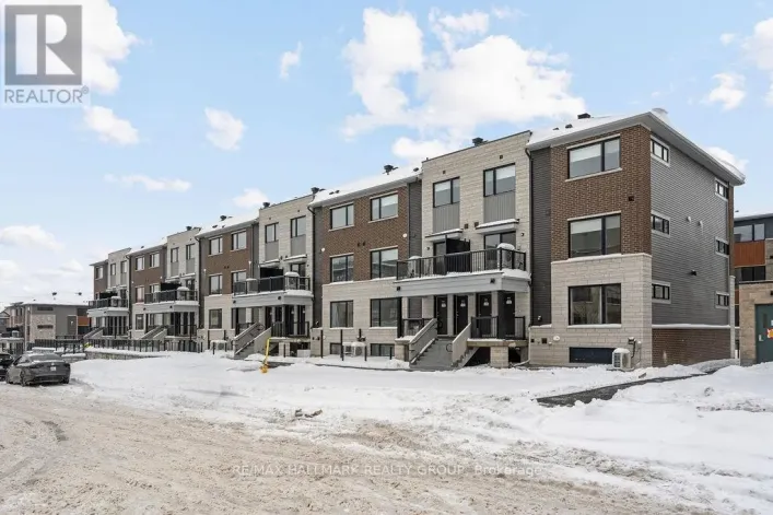 20 - 301 GLENROY GILBERT DRIVE, Ottawa