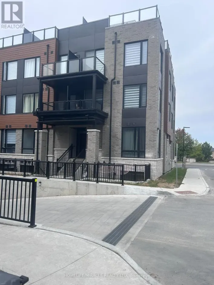 20 - 3175 DENISON STREET, Markham